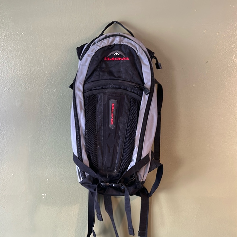 Dakine- Drafter small Hydration backpack